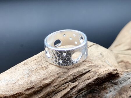 Ring aus Feinsilber, "Mut zur Lücke"